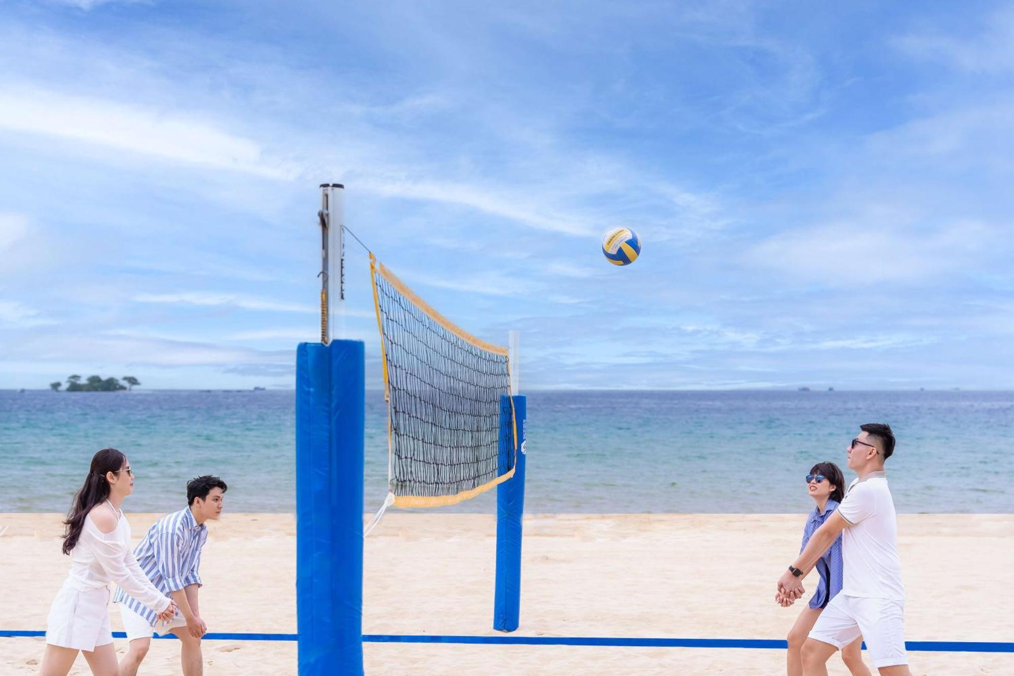 Radisson Blu Resort 富国 外观 照片 Beach volleyball
